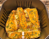Foto del paso 4 de la receta: Salmón con patatas en freidora de aire