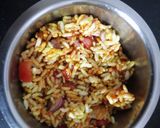 A picture of step 4 of Bhel puri.