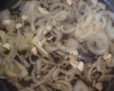 Une image de l'étape 4 de Émincé poulet sauce mozzarella PDT et courgettes à la tapenade.