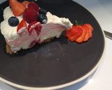 A picture of step 7 of Berry Cheescake.