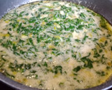 Foto del paso 4 de la receta: Tortilla de espinacas y ajos tiernos