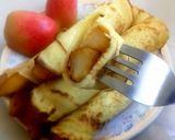 A picture of step 4 of Caramelized Apple Stuffed Crepes.