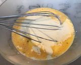 Une image de l'étape 3 de Sauce crème à l'ail mariné et aux deux fromages.