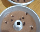 Foto langkah ke 11 dari resep Mini Dark Choco Chiffon Cake.