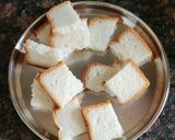 A picture of step 1 of Bread pakodas.