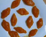 A picture of step 6 of Mango cilli milli.