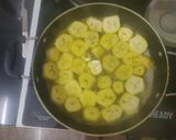 A picture of step 3 of Kela fry (banana fry).
