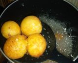 A picture of step 6 of Yam balls.