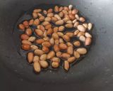 A picture of step 1 of Maharastrian - Zanzanit Hirvi Mirchi Lahsun Thhecha.