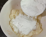 மொறு மொறு உருளை மிளகு தட்டை..(thattai recipe in tamil) ரெசிபி ஸ்டேப் 2 புகைப்படம்