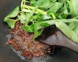 Foto langkah ke 2 dari resep Tumis Kangkung Belacan.