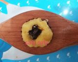 A picture of step 3 of Kiri Maamoul (Date-Filled Cookies).