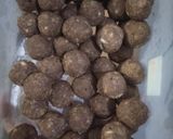 Foto langkah ke 3 dari resep Bola-bola Cokelat (dari roti sisa).
