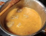 Foto del paso 2 de la receta: Albóndigas🧆 en salsa con pasta rigatoni🍝y queso 🧀