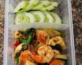 ผัดกะเพรากุ้ง ปลาหมึก วิธีทำสูตร 5 รูป