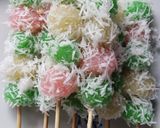 Foto langkah ke 8 dari resep Cenil (onde2/ cenil/ sate ubi/ dsb).