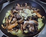 Foto del paso 2 de la receta: Salsa de Champiñones🍄🥛🧀