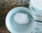 A picture of step 2 of Easy Victoria sponge yogurt.