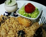 A picture of step 5 of Chicken Pulao (left over) 🍲🍗😋.