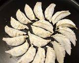 รูปขั้นตอนการทำที่ 8 ของ Gyoza (Hot Plate) #ปาร์ตี้ของว่าง