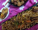 મન્ચુરિયન વિથ નુડલ્સ (fried & steam) રેસીપી પગલું 6ફોટો