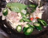 Foto langkah ke 2 dari resep Pindang Ikan Tongkol Santan.