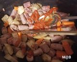 Une image de l'étape 4 de Chipolatas et légumes en cocotte au Cook Expert.