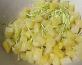 A picture of step 4 of Vegetables cream salad.
