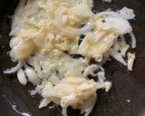 Foto langkah ke 2 dari resep Nasi goreng tuna.