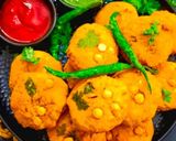 A picture of step 7 of Parippu Vada - traditional Kerala tea time snacks.