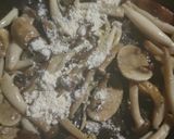 Foto del paso 1 de la receta: Gambones con salsa de setas