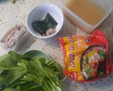 Hình bước làm 1 của món Bánh đa đỏ bề bề, mọc xương sông