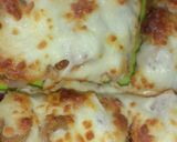 A picture of step 5 of Chicken cheese pizza.