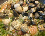 Foto del paso 3 de la receta: 🦐🦐merluza en salsa verde a mi manera🦐🦐