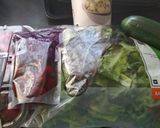 A picture of step 1 of Green Salad.