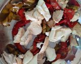 Foto del paso 6 de la receta Ensalada templada de pechugas de pavo con pimientos y queso mozzarella