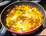 A picture of step 7 of Egg shakshuka.