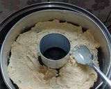 Foto langkah ke 6 dari resep Bolu ketan hitam keju lumer.