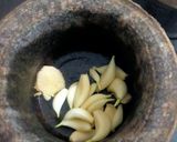A picture of step 1 of Lasaniya Bateta.