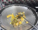 Foto langkah ke 2 dari resep Nasi Goreng Ikan Suwir Cabe Ijo.