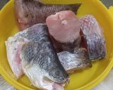 Foto langkah ke 1 dari resep Sup Ikan Khas Bali (ala Mak Beng).