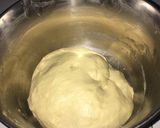 Foto langkah ke 4 dari resep Cream Vla Horn Bread.