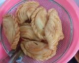 Foto langkah ke 14 dari resep Karipap Pusing.