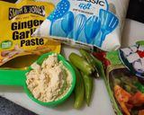 A picture of step 1 of Spinach coated grilled cottage cheese.