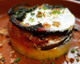 Foto del paso 9 de la receta: Timbal de puré de patata, berenjenas y huevo con pesto