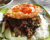 รูปขั้นตอนการทำที่ 7 ของ กะเพราหมูบด (หมูบดหมักเครื่อง) สูตร หนักเครื่อง V2