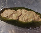 Foto del paso 4 de la receta: Chiles rellenos de atún y queso crema🌹