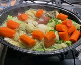 Une image de l'étape 17 de Potée au chou, saucisse de morteau, lard, carottes et navets.