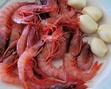 Foto del paso 1 de la receta: Garbanzos cocidos y gambas frescas