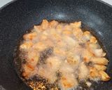 Foto langkah ke 2 dari resep Ayam Saus Telur Asin.